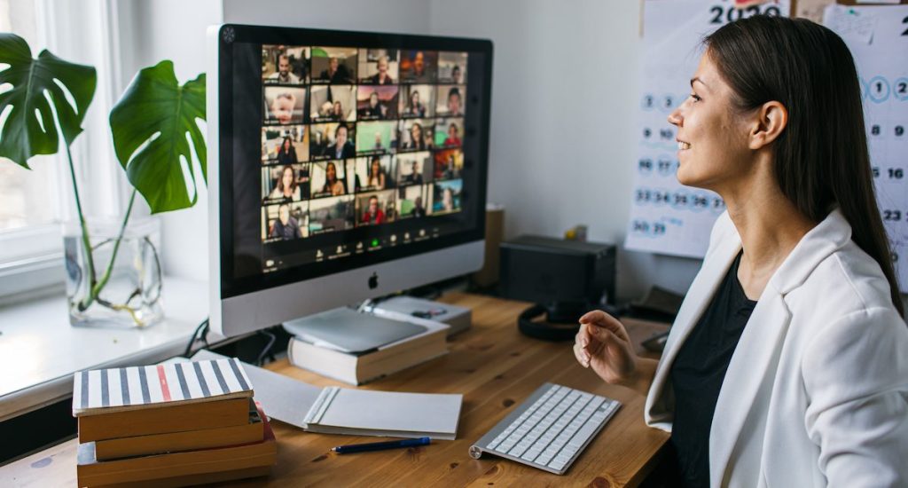 The Pros and Cons of Switching to Remote Online Meetings