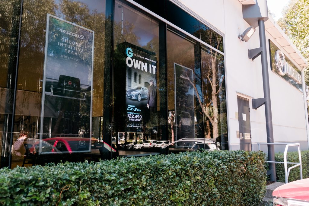 5 Ways Digital Signage Transforms the Retail Industry