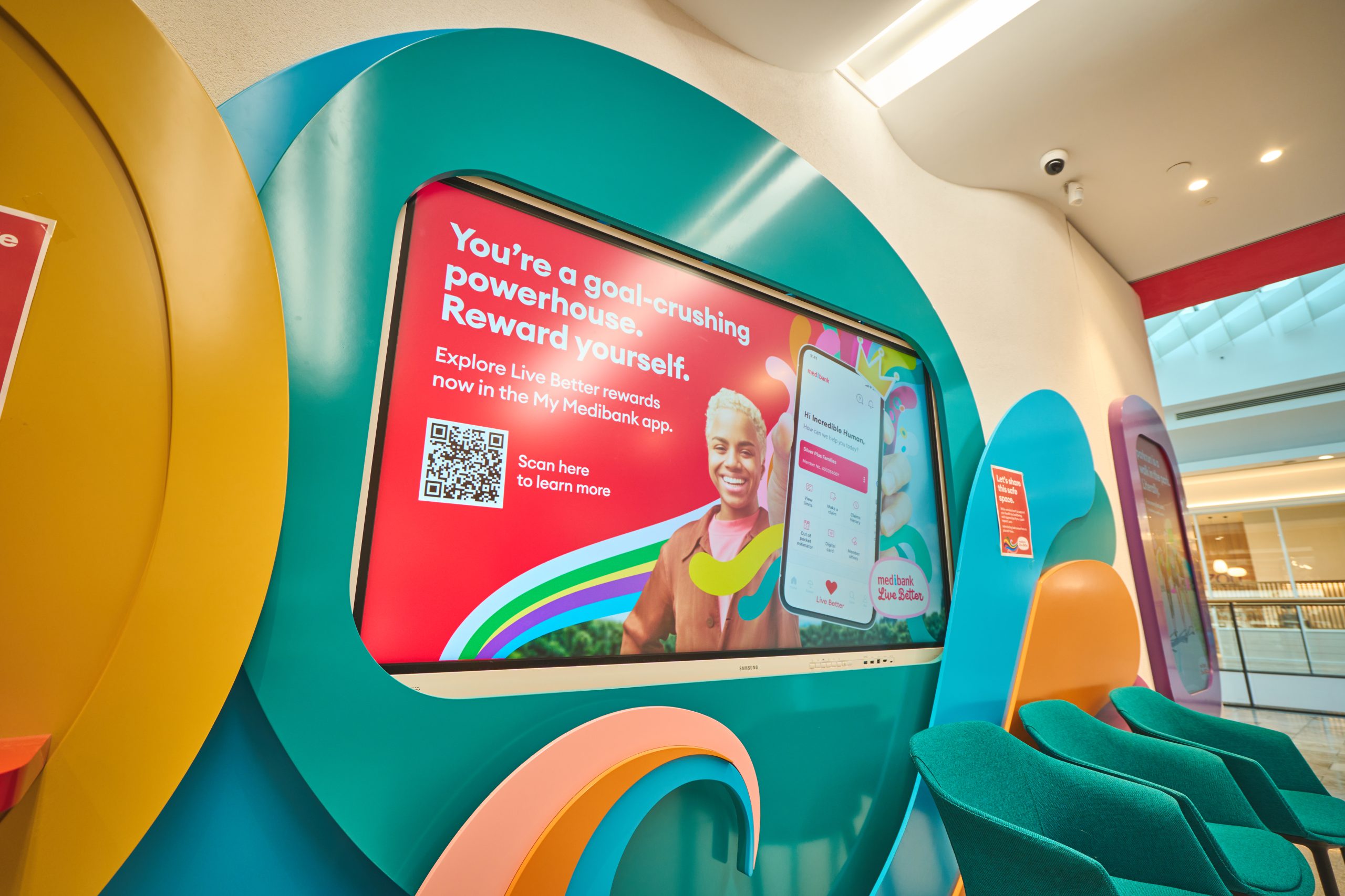 digital signage hero Medibank digital signage
