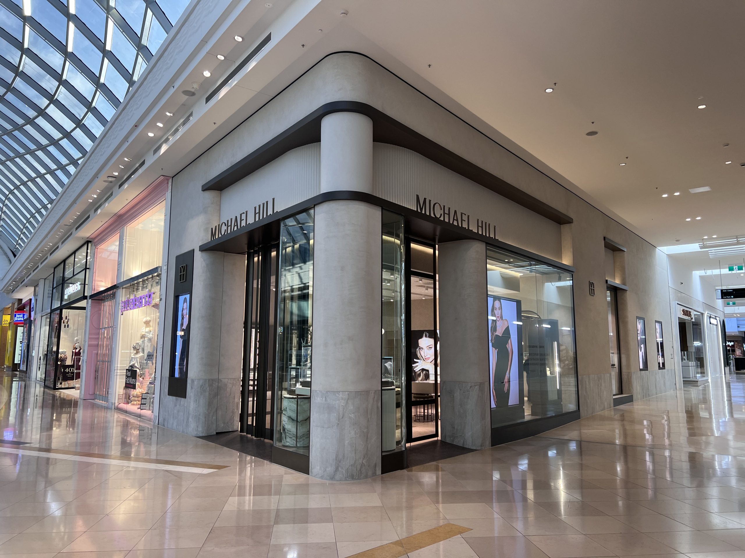 4 Why Signage as a Service Makes Sense for Some Customers